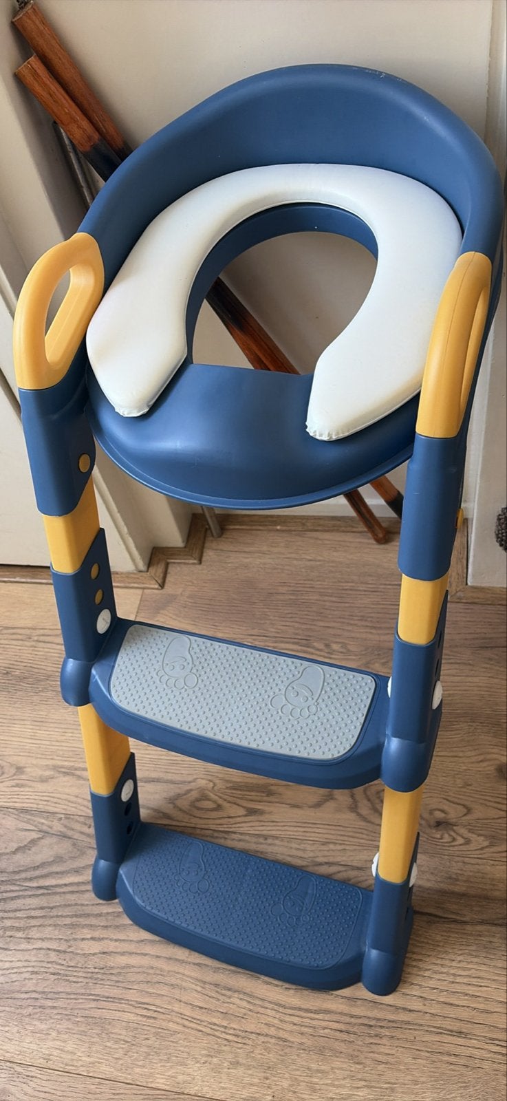 Kinder toilet trainer met trapje - Blauw/Geel, Kinderen en Baby's, Overige typen, Zo goed als nieuw, Standaard, Ophalen