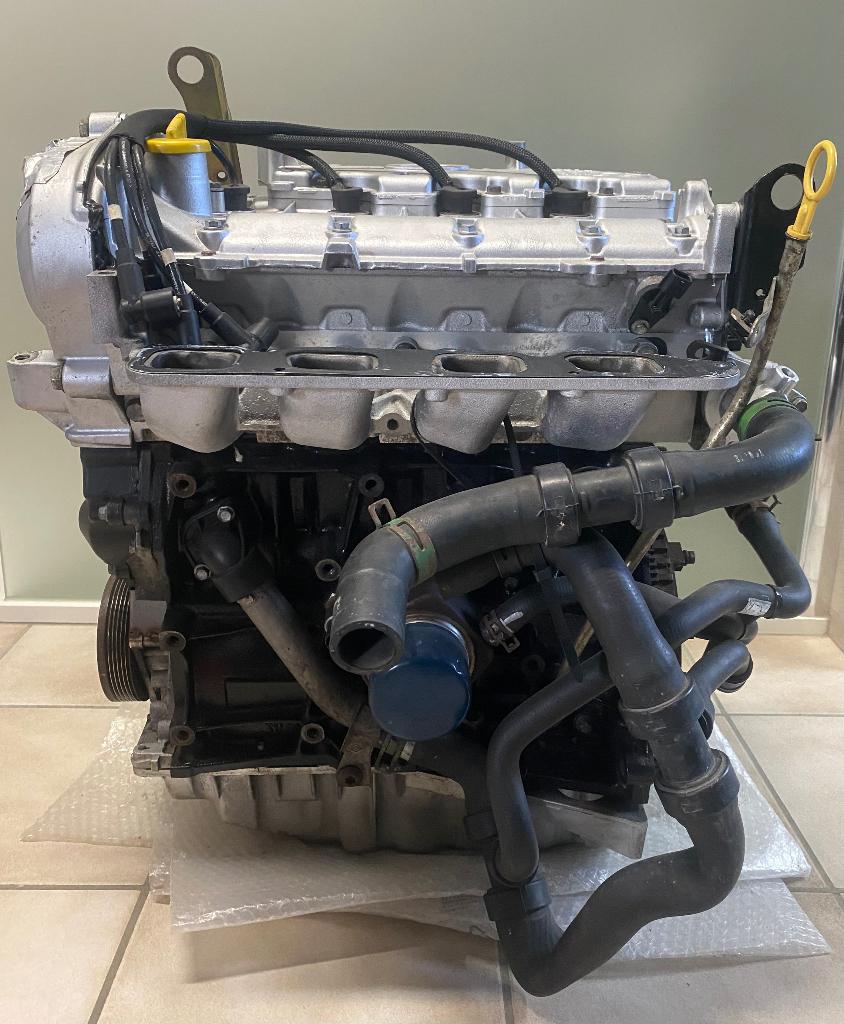Clio 3 RS Cup motor X85, Ophalen, Gereviseerd, Renault