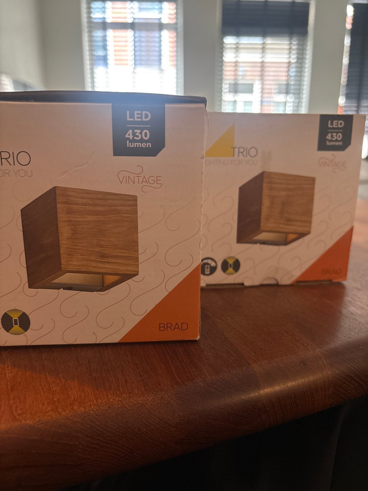 2x Trio Brad Vintage LED Wandlamp Hout - Nieuw in doos, Huis en Inrichting, LED, Up-/downlighter, Bruin, Nieuw