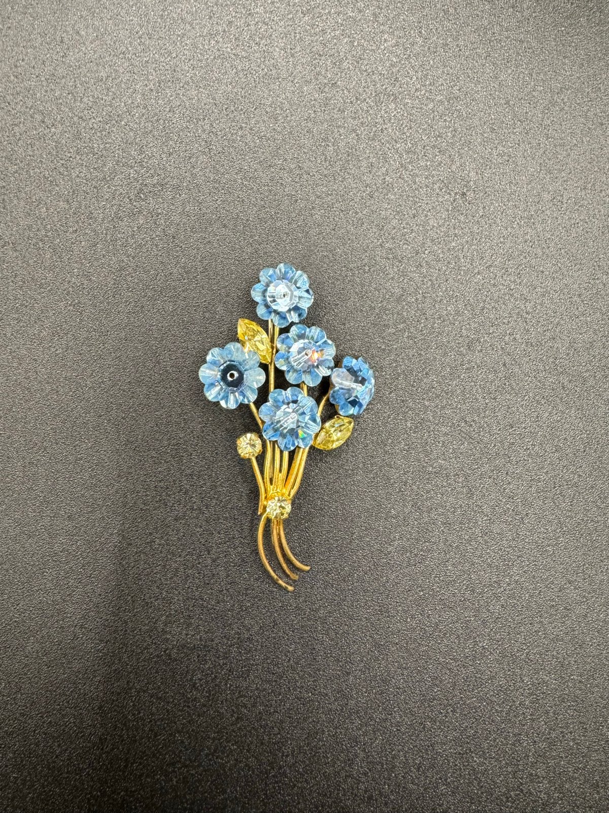 Vintage Vergeet-mij-nietje Broche met Oostenrijks Kristal, Met kristal, Overige materialen, 4 tot 7 cm, Gebruikt