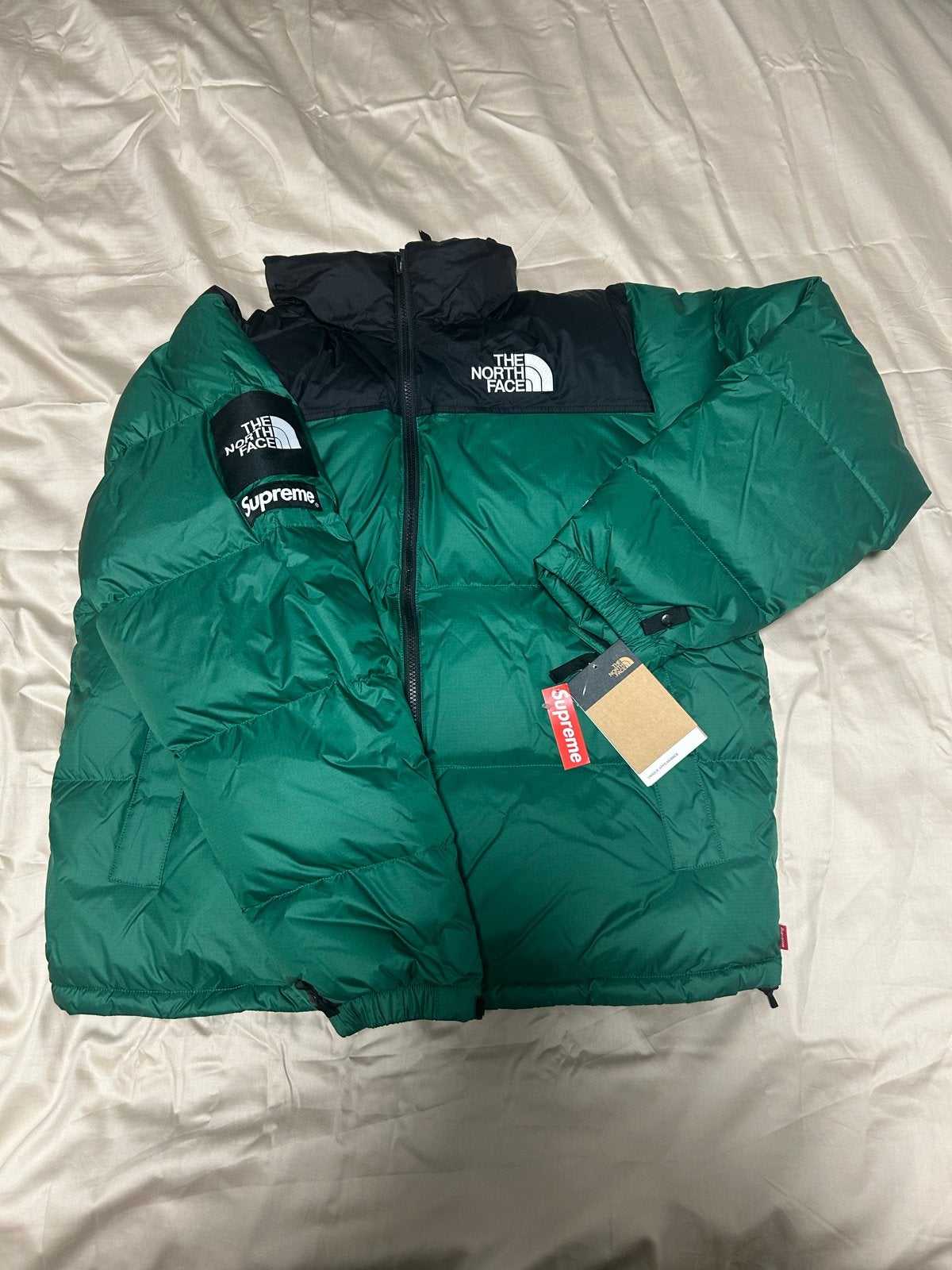 The North Face x Supreme Nuptse Jacket Maat L, Ophalen of Verzenden, Zo goed als nieuw, Maat 52/54 (L), Groen
