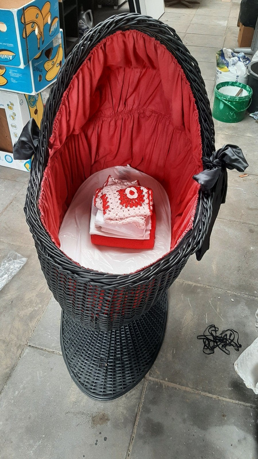 Rieten wieg, Ophalen, Wieg