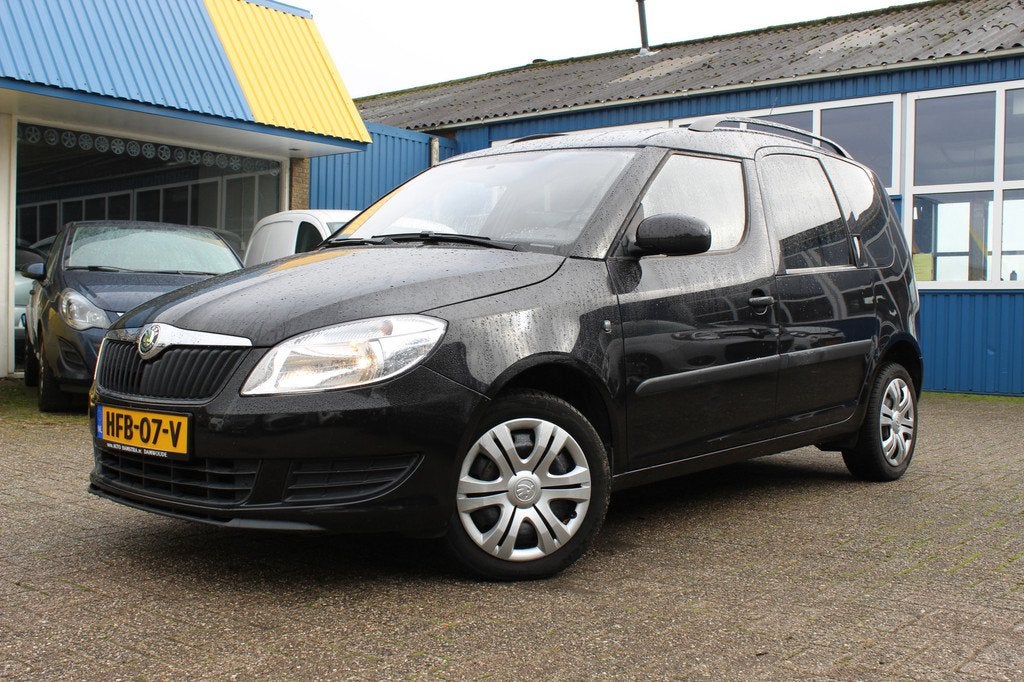 Skoda Roomster 1.2i "Plus Edition" Airco + AUX ! (bj 2011), Auto's, Skoda, Voorwielaandrijving, Gebruikt, Zwart, Zwart