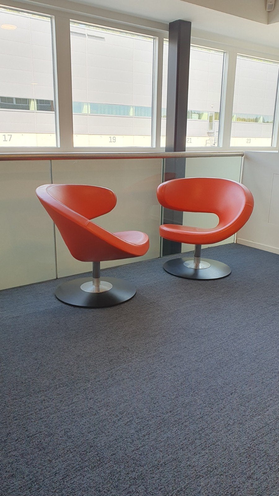 Vier Varier Peel stoelen. Twee sets., Huis en Inrichting, Stoelen, Ophalen, Overige kleuren, Zo goed als nieuw, Vier