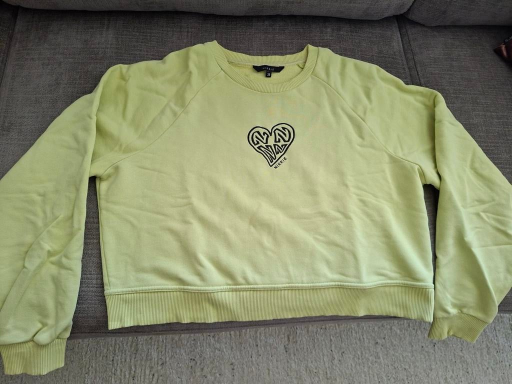 Nikkie Sweater kort maat 38 Geel, Maat 38/40 (M), Geel, Ophalen of Verzenden, Zo goed als nieuw