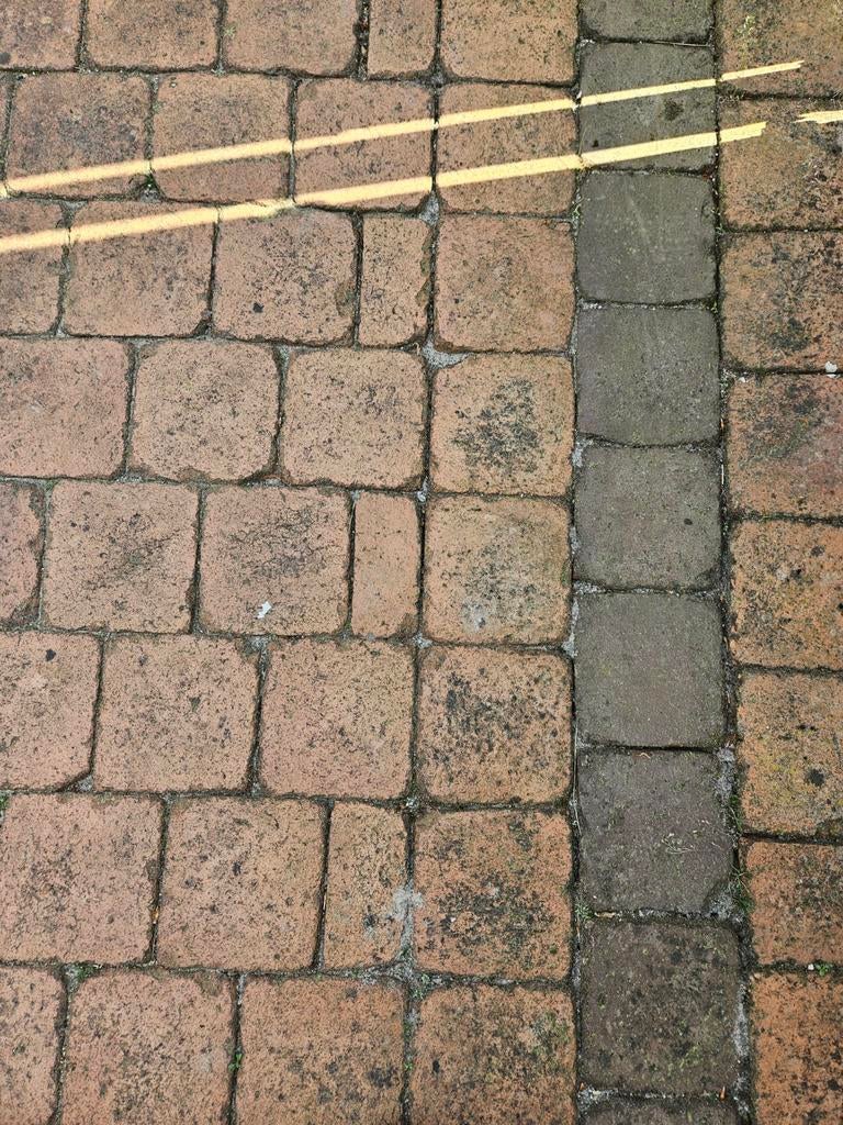 GRATIS Gebruikte klinkers/tegels, Tuin en Terras, Ophalen, Gebruikt, 10 m² of meer, Beton
