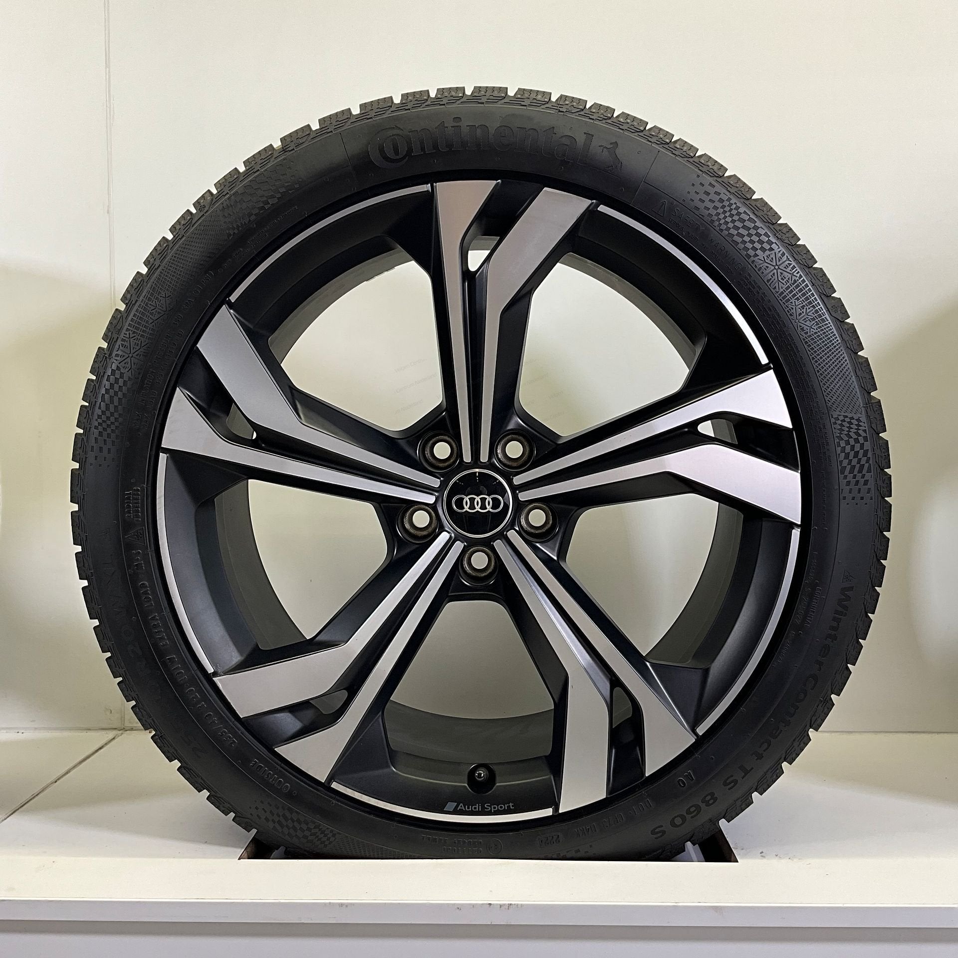 AUDI Q3 RSQ3 SET VELGEN + WINTERBANDEN 20 INCH, Gebruikt, 255 mm, -, -