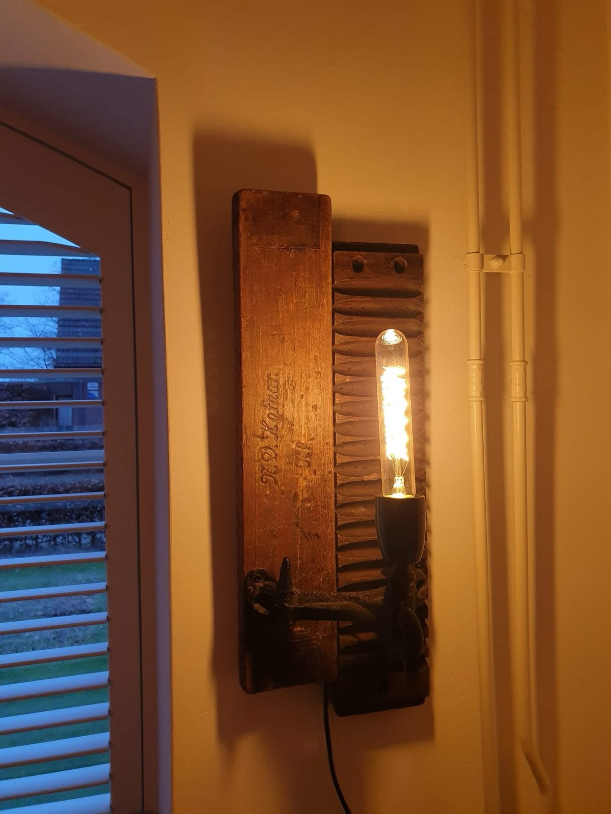 Industriële wandlamp van sigarenmal 'De Hofnar', Ophalen, Gebruikt, Hout, Industrieel
