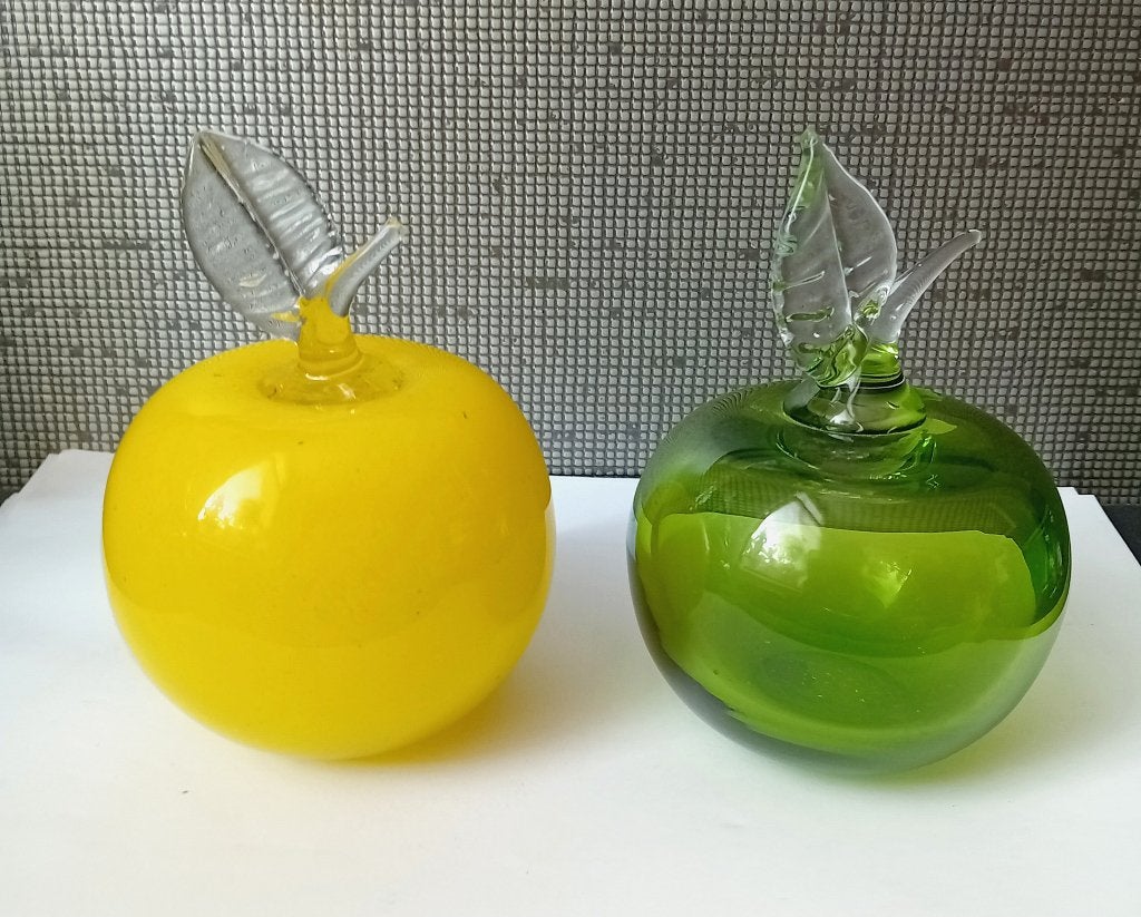 2 glazen appels, Verzenden