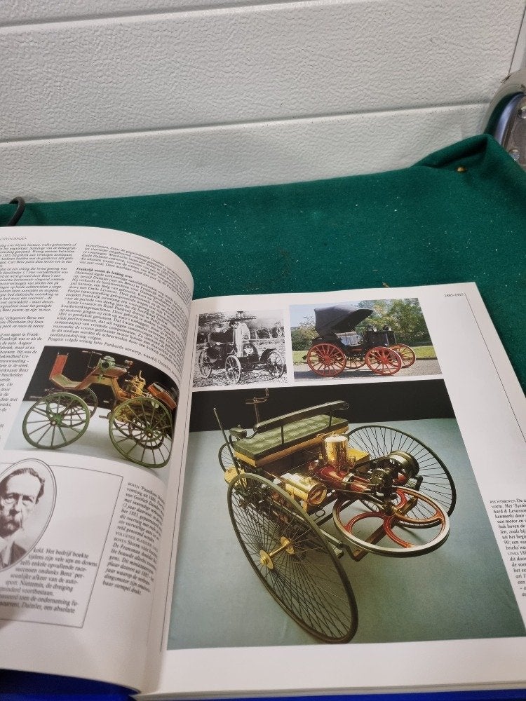boek honderd jaar auto 1885-1985, Ophalen of Verzenden