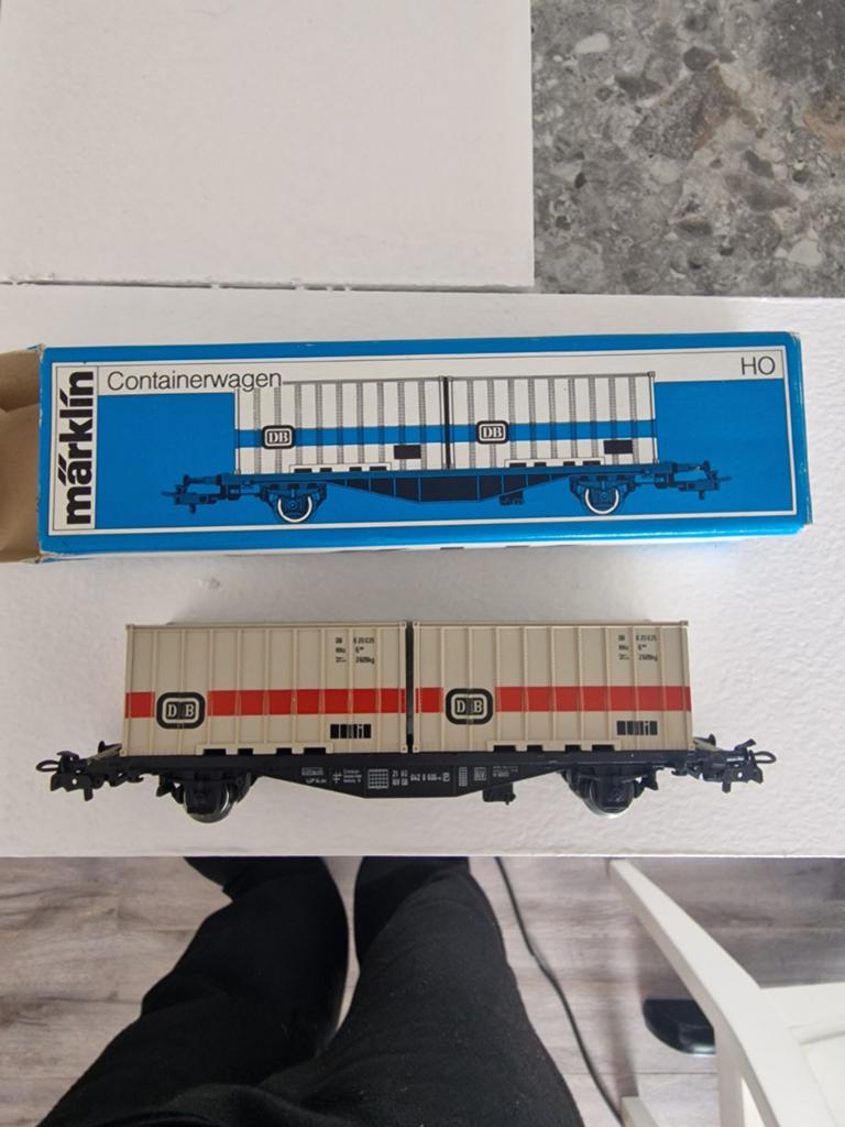 Marklin container wagon, Hobby en Vrije tijd, Modeltreinen | H0, Wisselstroom, Wagon, Ophalen of Verzenden, Zo goed als nieuw