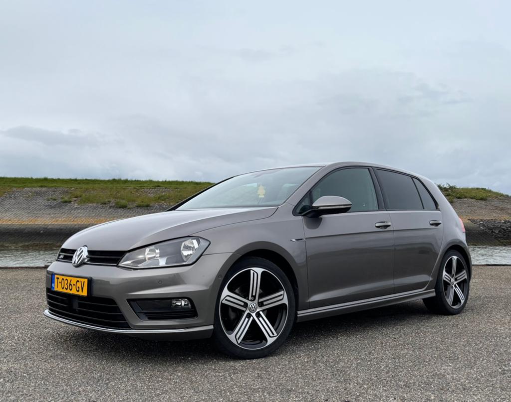 Volkswagen GOLF 7 R-line 1.4 TSI DSG met ACC, Auto's, Volkswagen, Navigatiesysteem, 125 pk, Euro 6, 4 cilinders