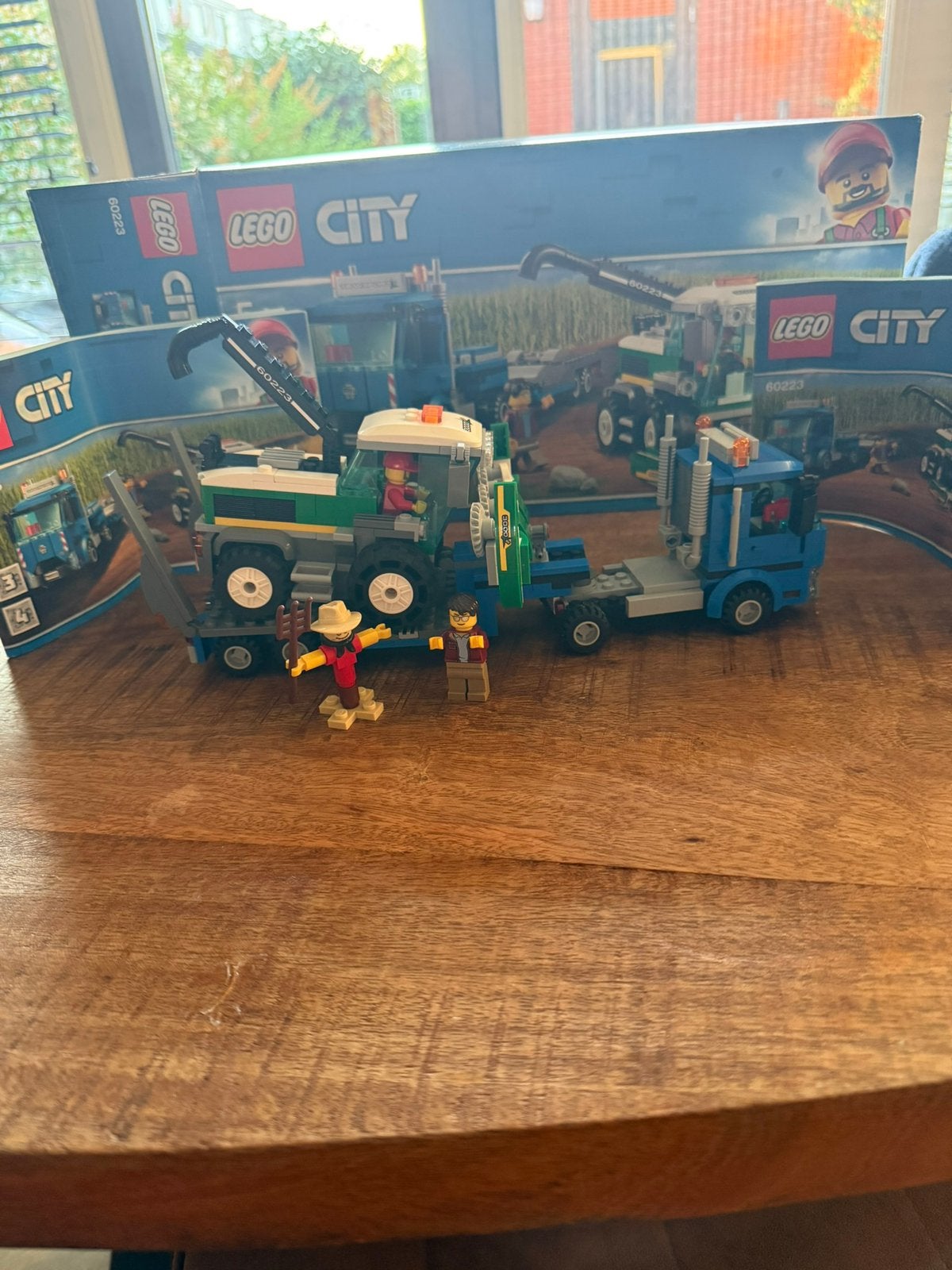 Lego city 60223 maaidorser, Kinderen en Baby's, Ophalen of Verzenden, Gebruikt