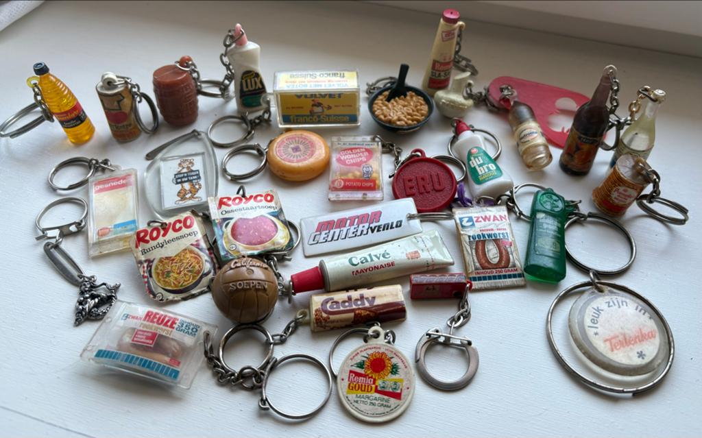 Grote collectie vintage reclame sleutelhangers, Verzenden, Gebruikt, Merk