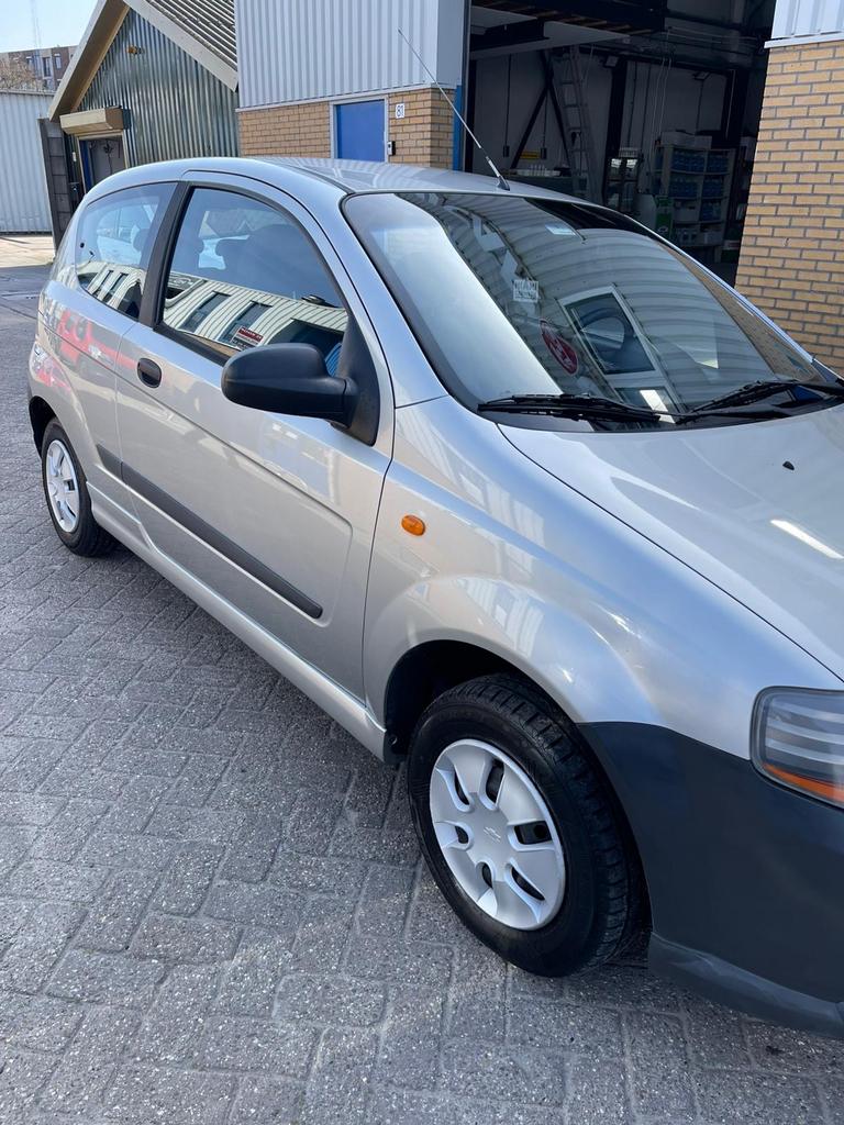 Chevrolet Kalos 1.2 3D 2005 Grijs, Voorwielaandrijving, 1150 cc, 15 km/l, 40 €/maand