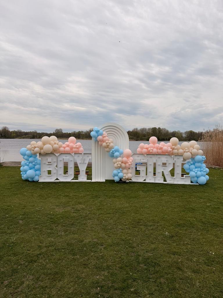 Lichtletters en lichtcijfers te huur in Purmerend, Ophalen, Nieuw, Geboorte of Huwelijk