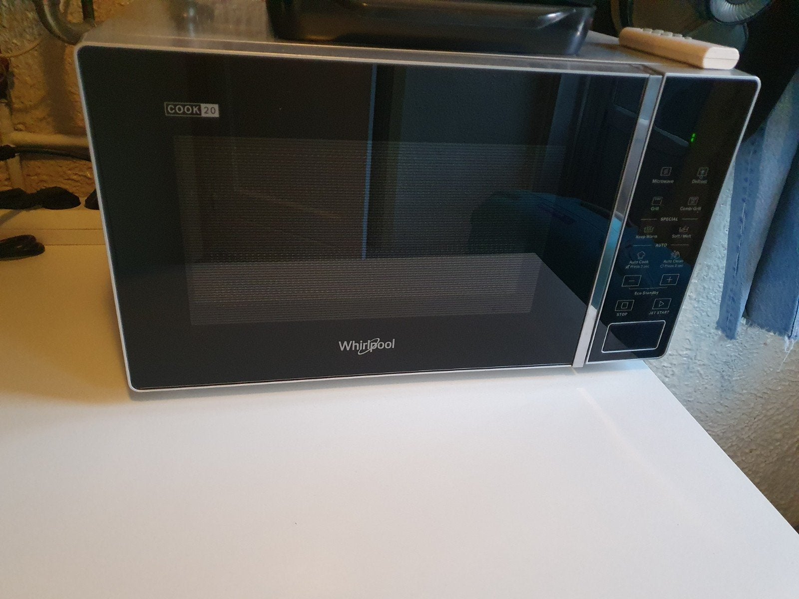 Whirlpool Magnetron MWP 203 SB - 700 watt, Ophalen, Zo goed als nieuw