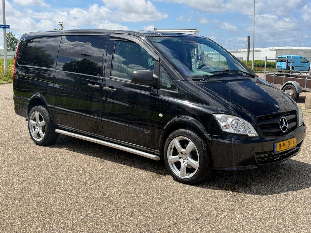 Mercedes-Benz Vito 122CDI L2H1 3.0L V6 Dubbelcabine Automaat, Auto's, Automaat, Euro 5, Achterwielaandrijving, Gebruikt