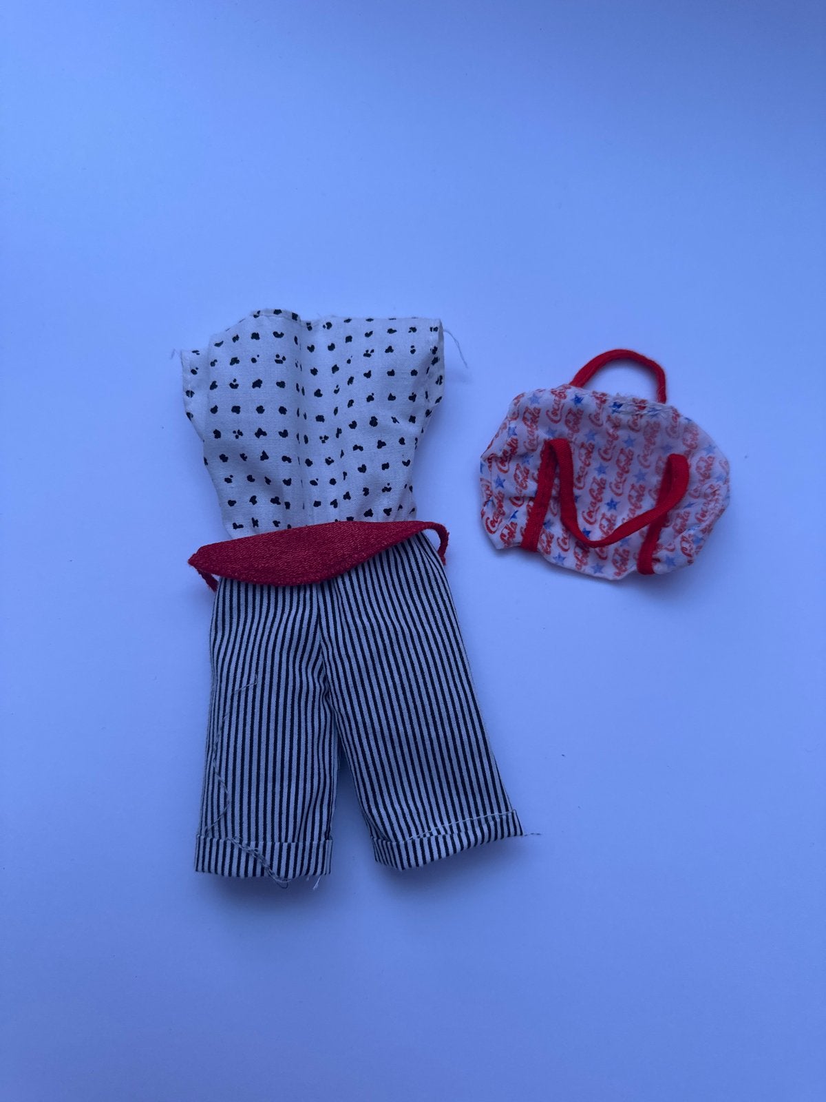 Barbie kleding set: top, broek en tasje, Ophalen of Verzenden, Gebruikt, Barbie