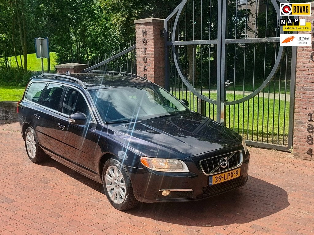 Volvo V70 2.0D Limited Edition Trekhaak Navigatie, Euro 5, 136 pk, Gebruikt, 4 cilinders