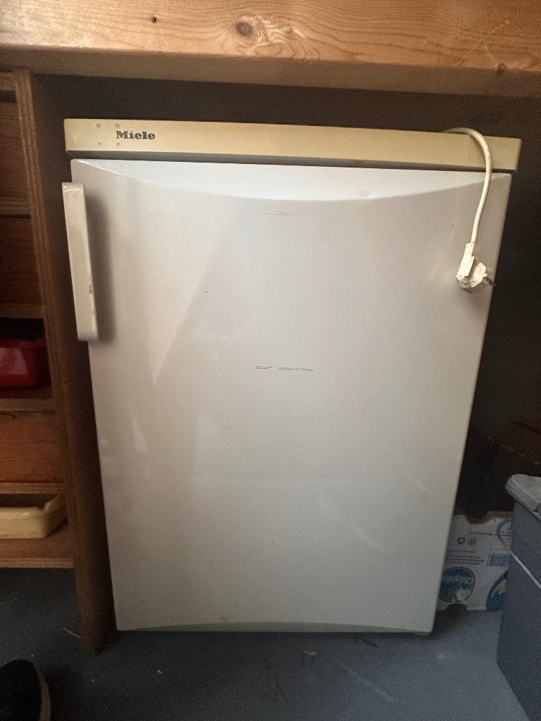 Miele koelkast, 150 tot 200 liter, 45 tot 60 cm, Ophalen, 85 tot 120 cm
