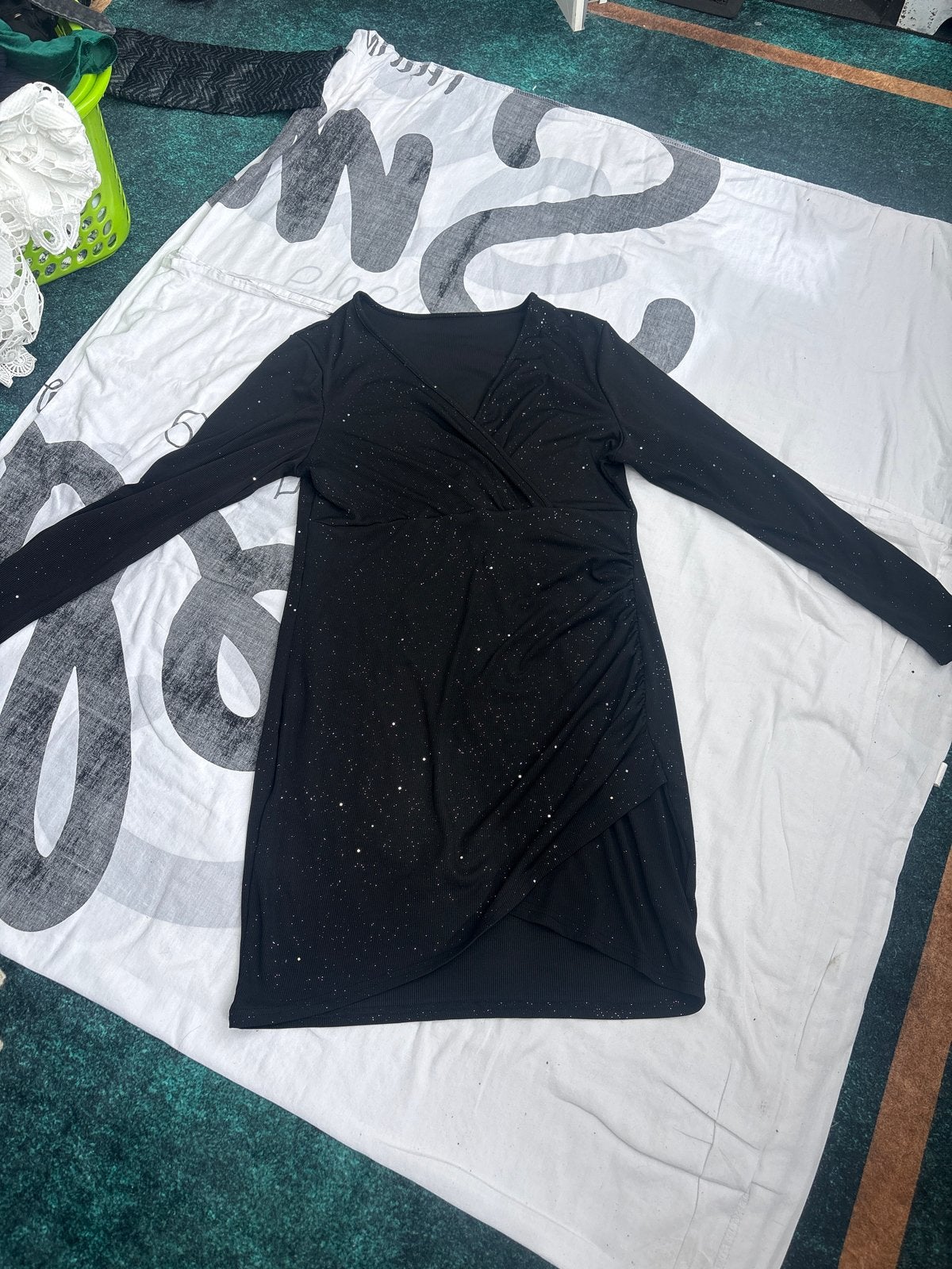 Zwarte glitterjurk met lange mouwen, Kleding | Dames, Zwart, Maat 42/44 (L), Nieuw, Ophalen of Verzenden