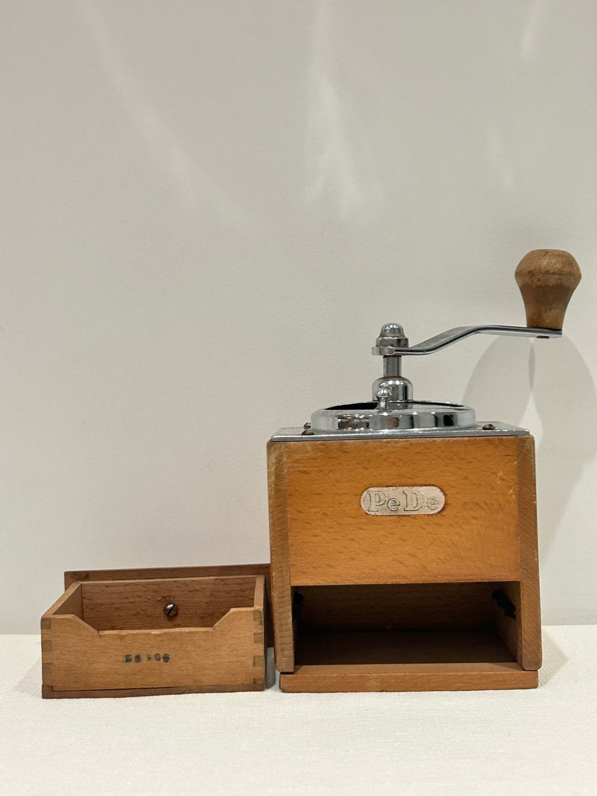 Vintage PeDe Houten Koffiemolen Peter Dienes - Werkend, Ophalen of Verzenden
