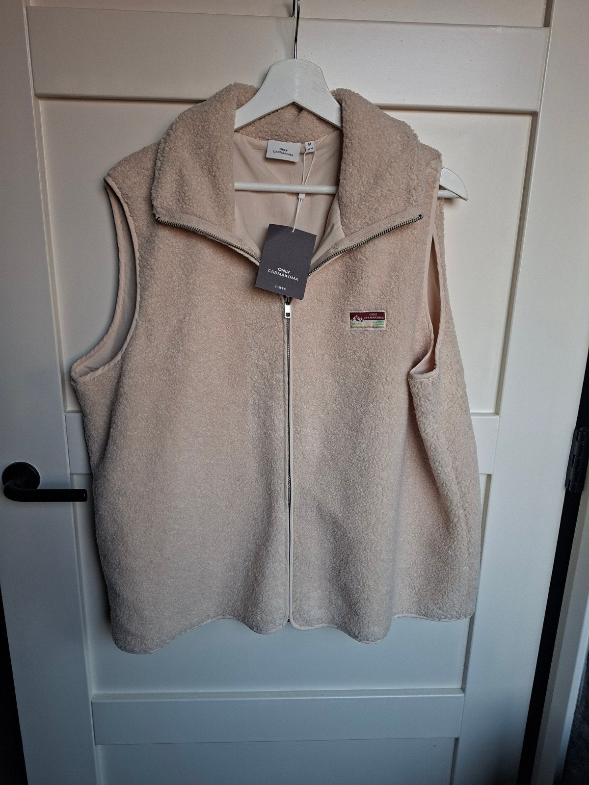 ONLY Carmakoma Teddy Waistcoat Zip SWT Oyster Gray, Kleding | Dames, Bodywarmers, Overige kleuren, Maat 46/48 (XL) of groter, Nieuw