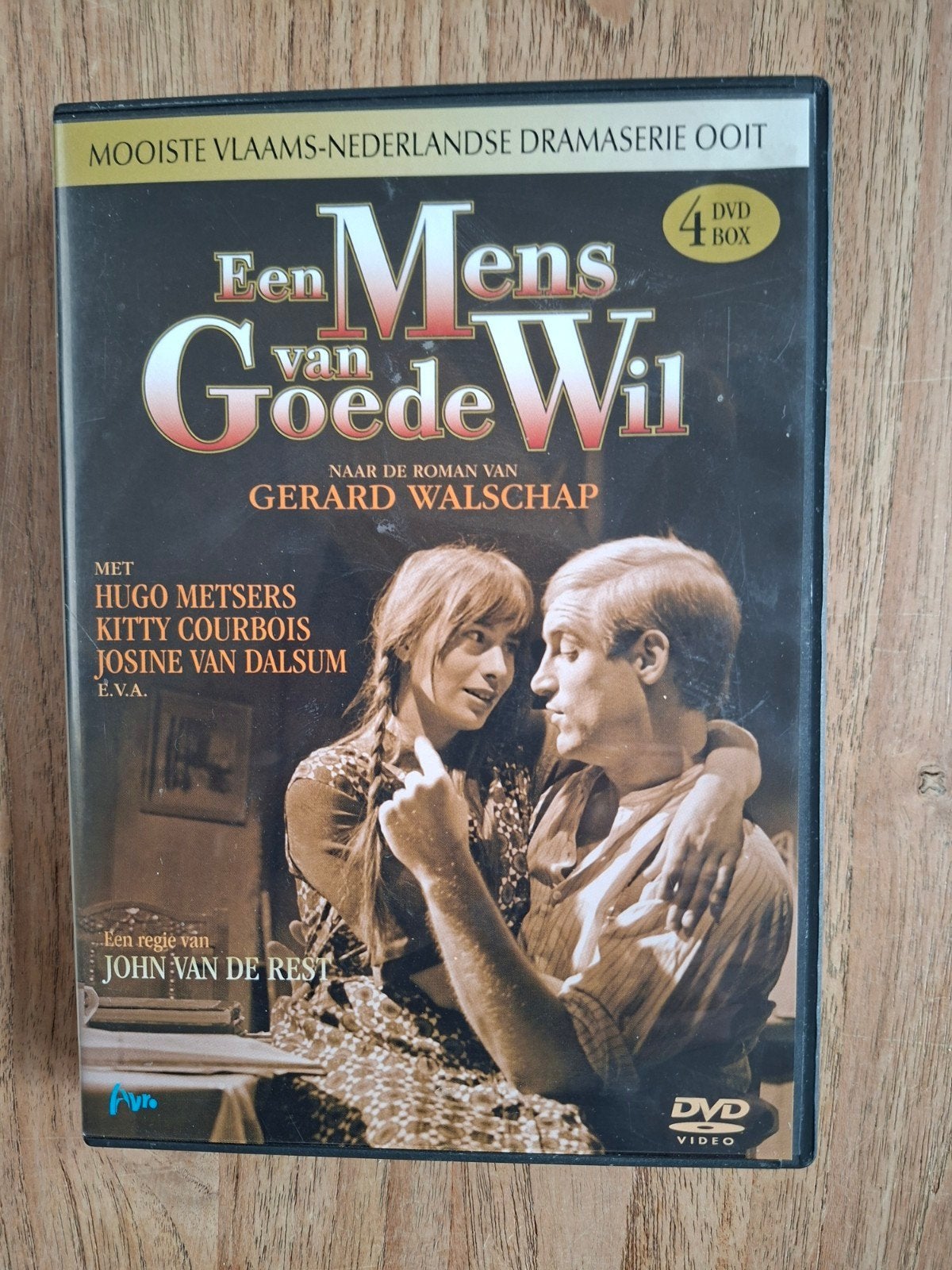 Eén Mens van Goede Wil - Complete TV Serie (4 DVD Box, 1974), Ophalen of Verzenden, Zo goed als nieuw