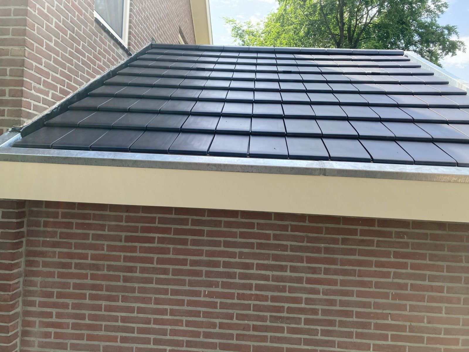 Braas Monier F10 vlakke Dakpan (Nieuw 120 stuks. 13 nokvorst, 10 tot 15 m², Steen of Klei, Zwart, Nieuw