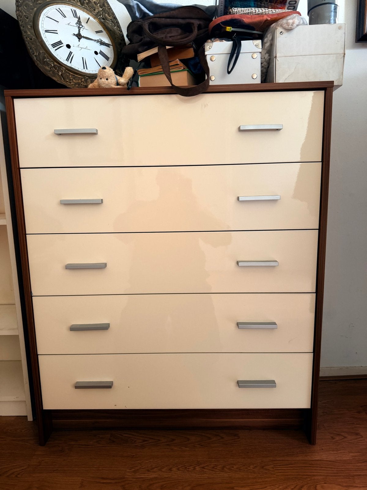 Twee nette ladekasten met glanzende vanillekleurige lades, Ophalen, Gebruikt, 5 laden of meer, 100 tot 150 cm
