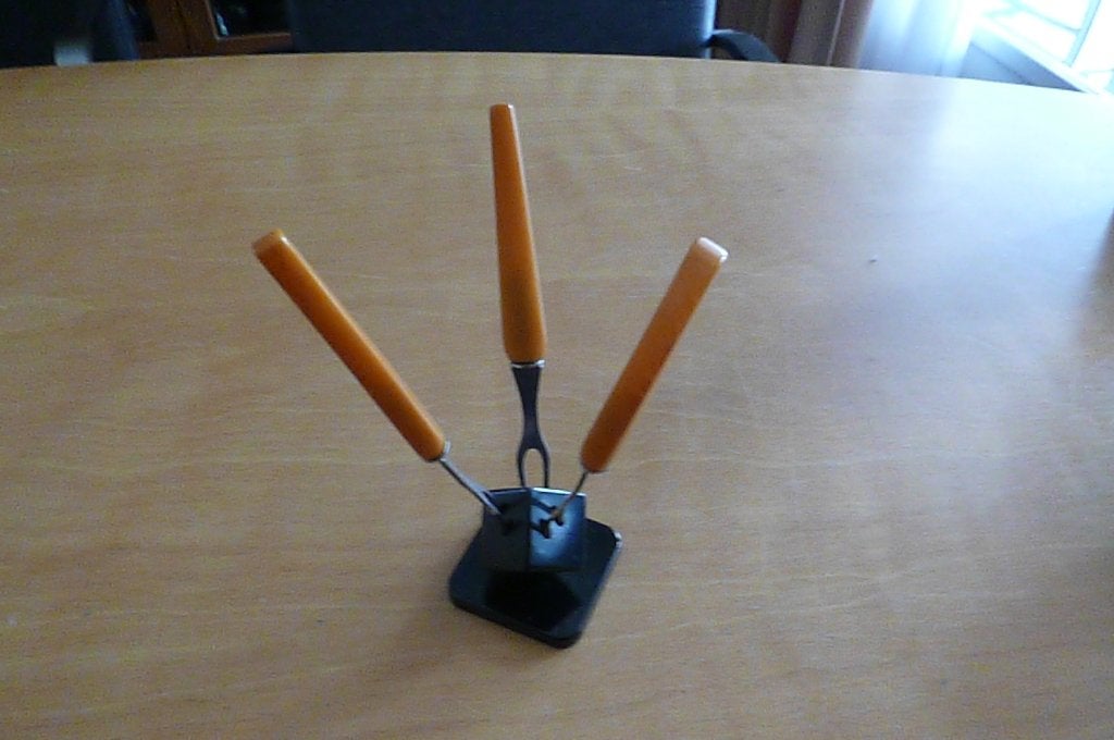 2 vintage bakelieten standaards met ieder 3 vorkjes, Ophalen of Verzenden, Overige typen
