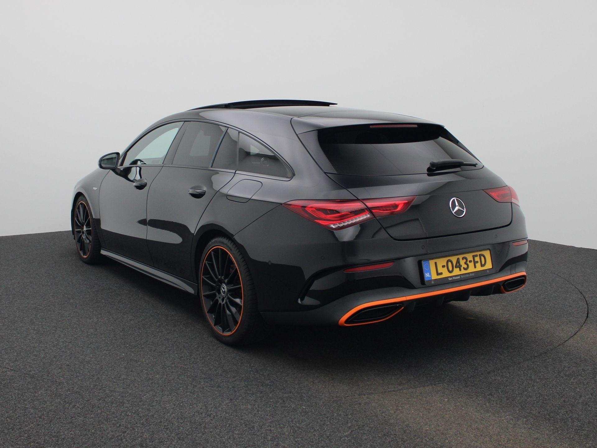 Mercedes-Benz CLA-klasse Shooting Brake 200 Premium Plus | E, Gebruikt, Euro 6, 4 cilinders, Leder en Stof
