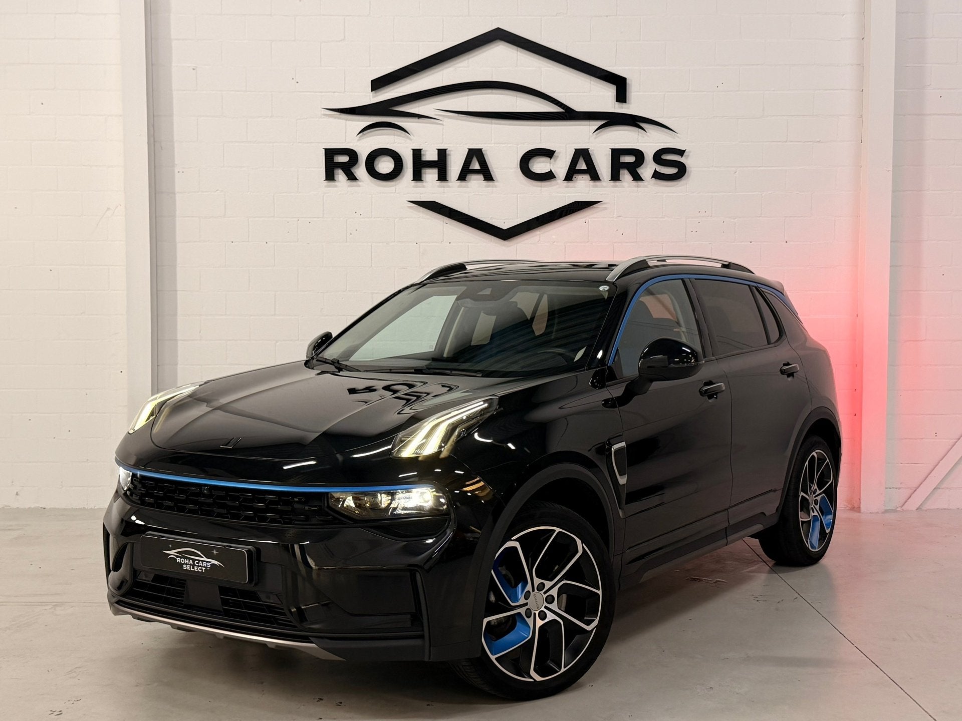 Lynk & Co 01 1.5 *Phev*Pano*Dodehoek*Stoelverwarming*360*, Auto's, Gebruikt, Zwart, Plug-in hybride, Bedrijf