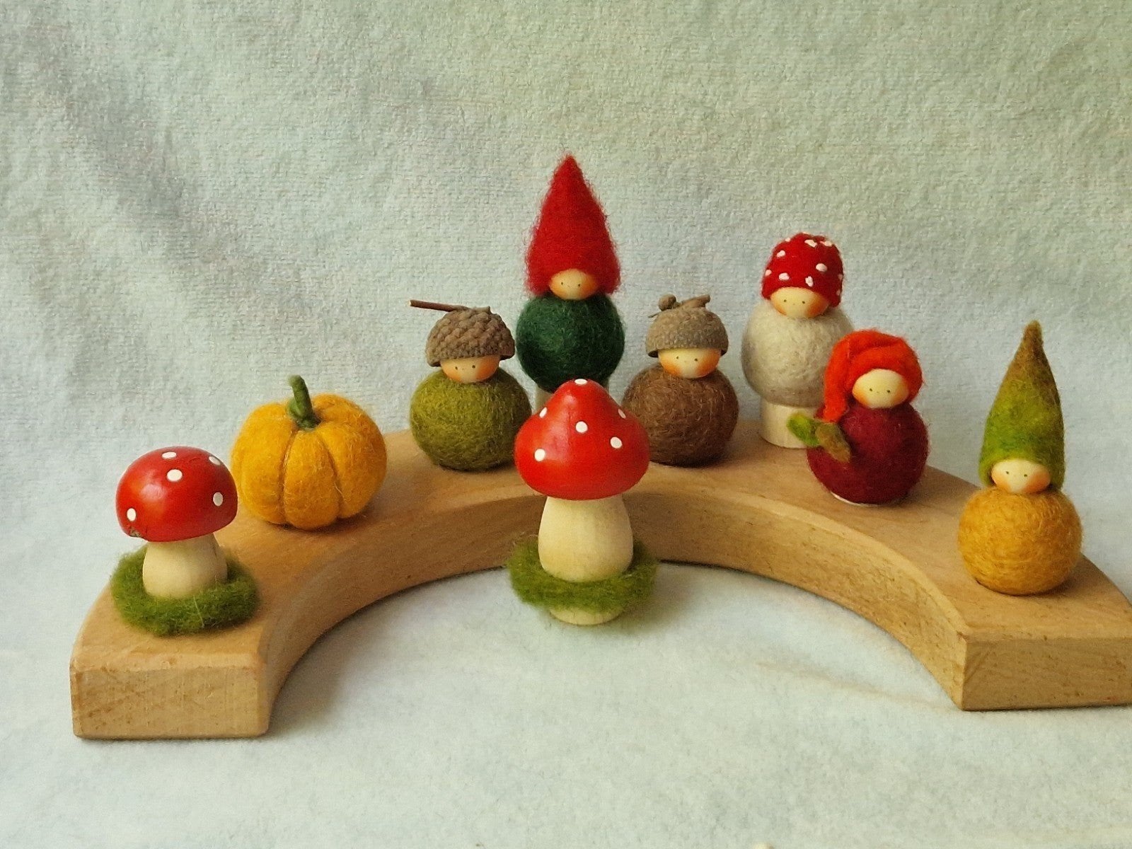 Herfst Seizoenstafel jaarring steker paddestoel kabouter, Verzenden, Nieuw, Figuurtje(s), Wolvilt