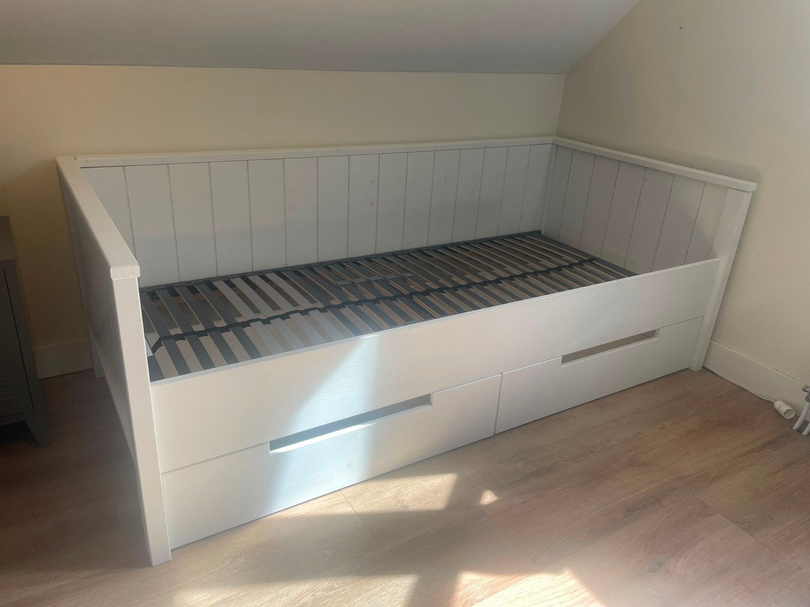 bed 200x90, 85 tot 100 cm, Zo goed als nieuw, 180 cm of meer, Ophalen