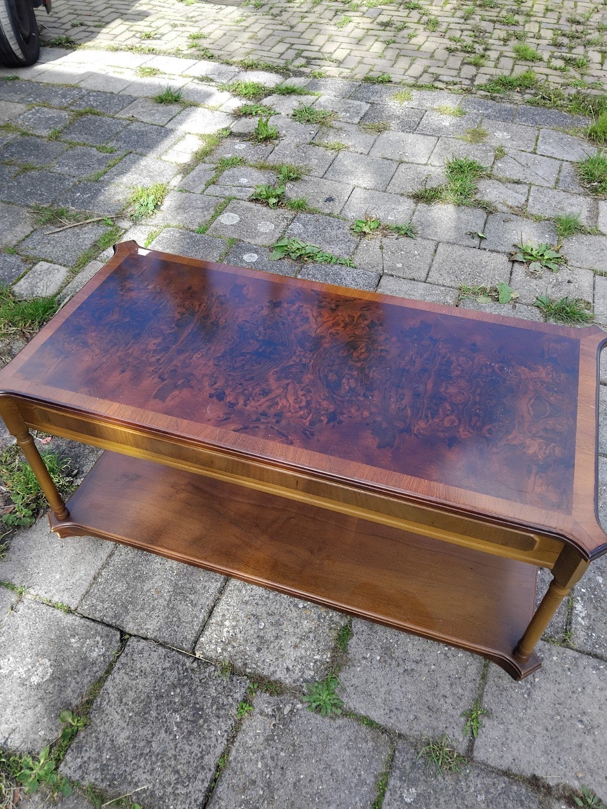 Antieke salontafel met lade en marmerlook blad, Antiek en Kunst, Ophalen