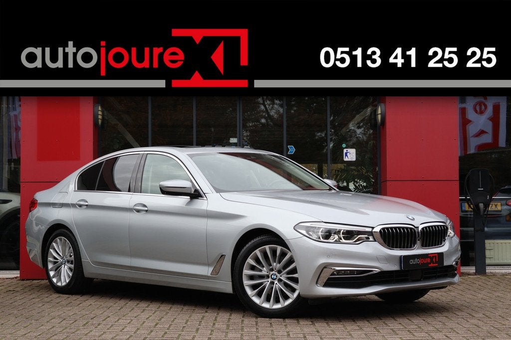 BMW 5 Serie 520d High Executive | HUD | 360 Camera | Trekh, Auto's, Automaat, Achterwielaandrijving, 2000 kg, Leder