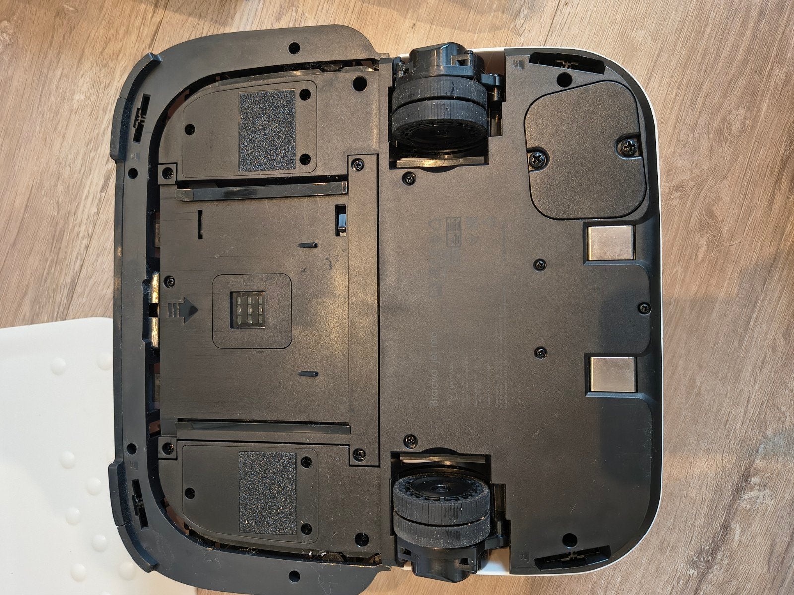iRobot Braava jet m6 dweilrobot - Zo goed als nieuw, IRobot, Ophalen of Verzenden, Vloerreiniger, Inclusief accessoires