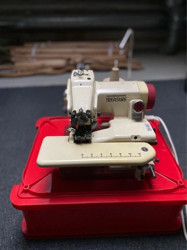Lewenstein Treasure BM-500 Blindzoommachine, Ophalen, Zo goed als nieuw, Naaimachine, Lewenstein