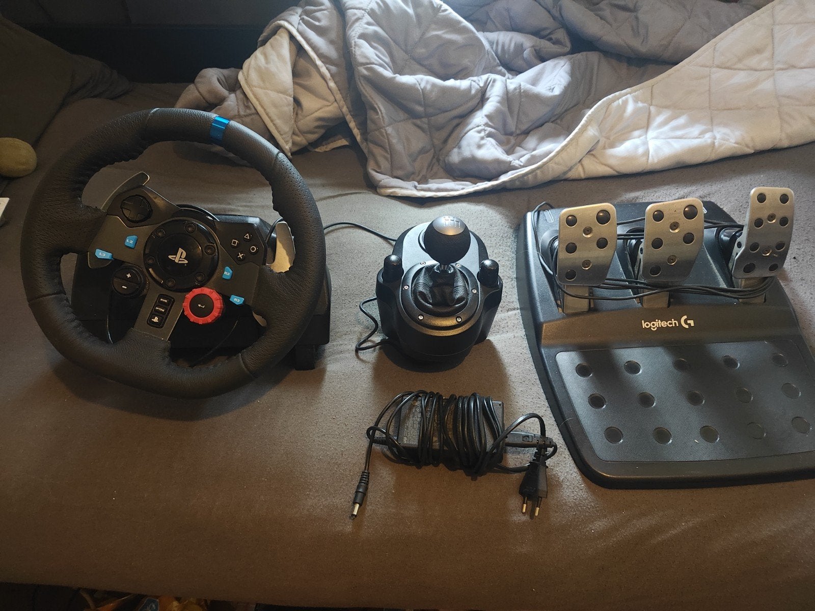 Logitech G29  met shifter (vandaag ophalen = prio en - €25), Ophalen, Racestuur, Force feedback, PlayStation