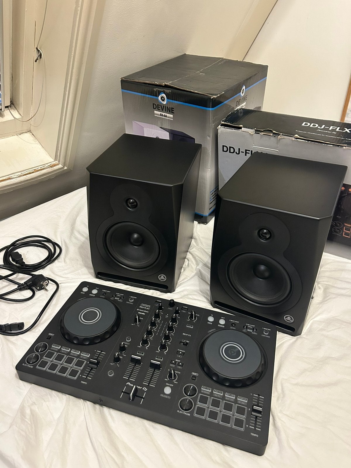 Pioneer DDJ-FLX4 + Devine RX-6A (2x) - Complete DJ-Set, Ophalen, Zo goed als nieuw, Pioneer
