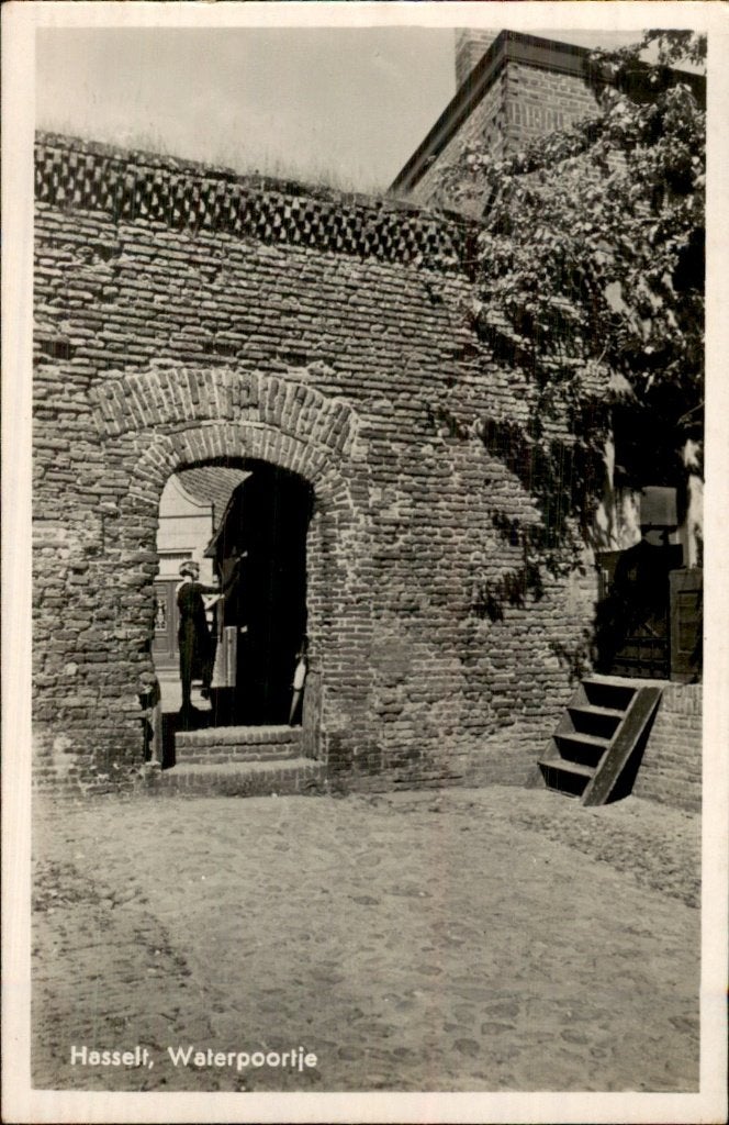 Hasselt - Waterpoortje - Steenboog, Verzamelen, Ansichtkaarten | Nederland, Ongelopen, Overijssel, 1920 tot 1940, Ophalen of Verzenden