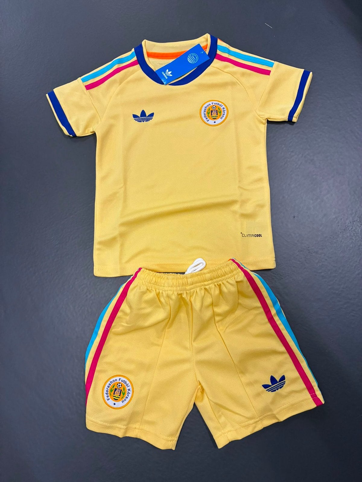 Curacao WK edition kinderset!!!!, Maat XS of kleiner, Verzenden, Nieuw, Shirt
