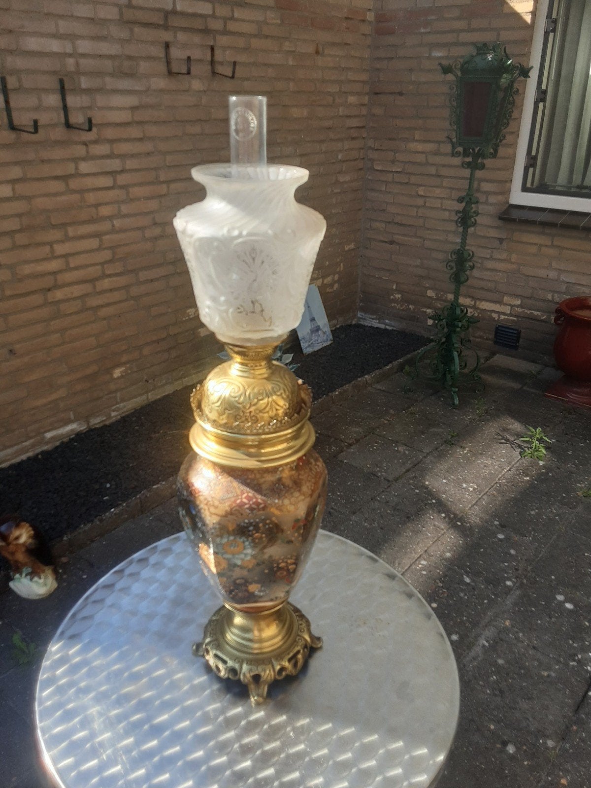 Antieke olielamp met pauwen en gebrand koper, 77 cm, Ophalen of Verzenden