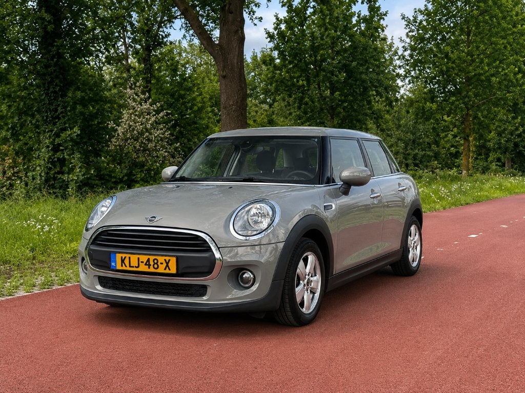 MINI One 5-Deurs Chili | 2020 | Moonwalk Grey | Cruise | PDC, Auto's, Voorwielaandrijving, Stof, Zwart, 102 pk