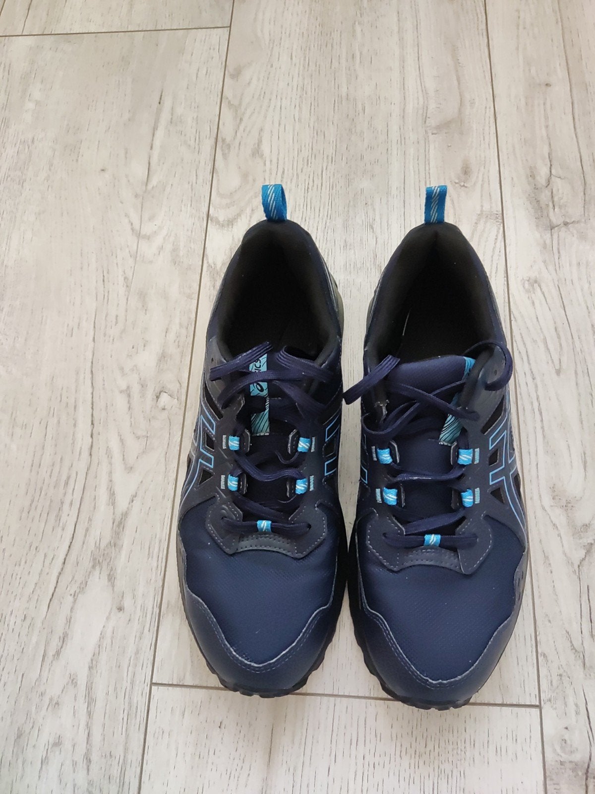 Asics Trail Scout 3 - Maat 44 - in nieuwstaat, Sport en Fitness, Loopsport en Atletiek, Zo goed als nieuw, Hardloopschoenen, Hardlopen