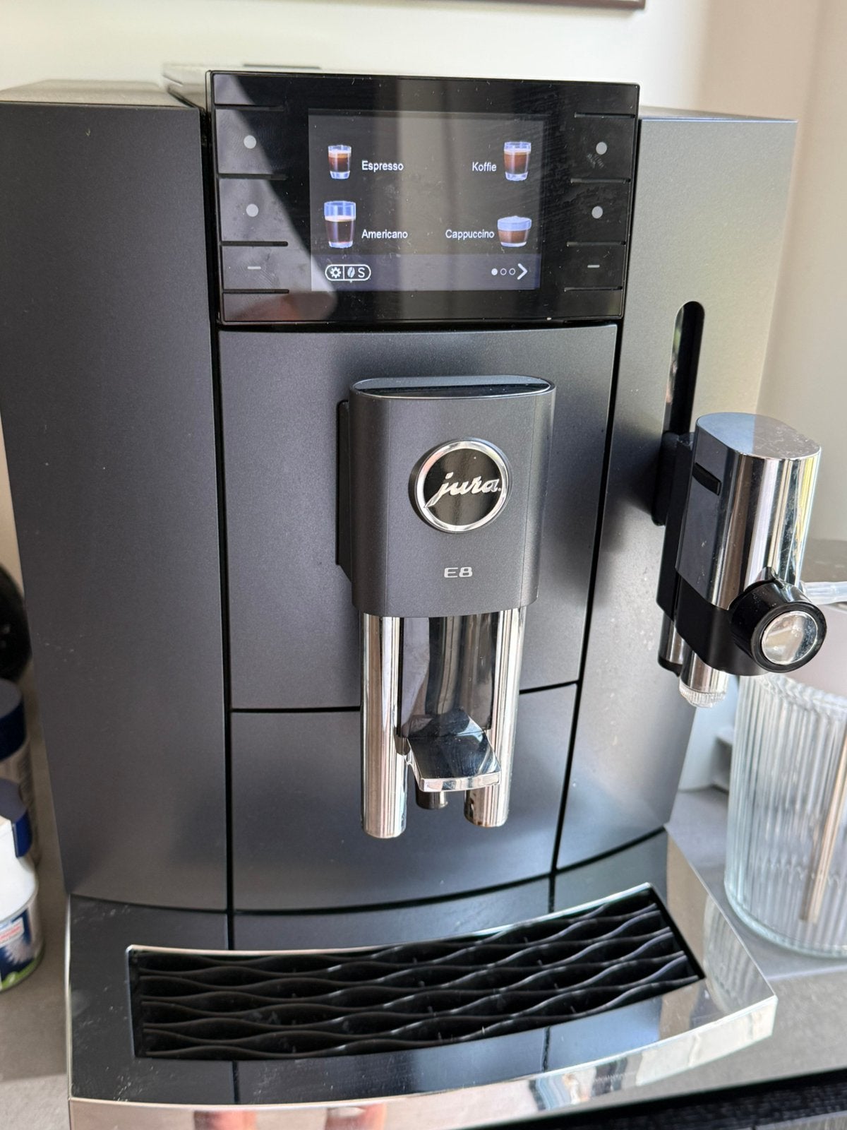 Jura E8 mei 2026 koffiemachine espressomachine met garantie, Ophalen, Afneembaar waterreservoir, 10 kopjes of meer, Koffiebonen