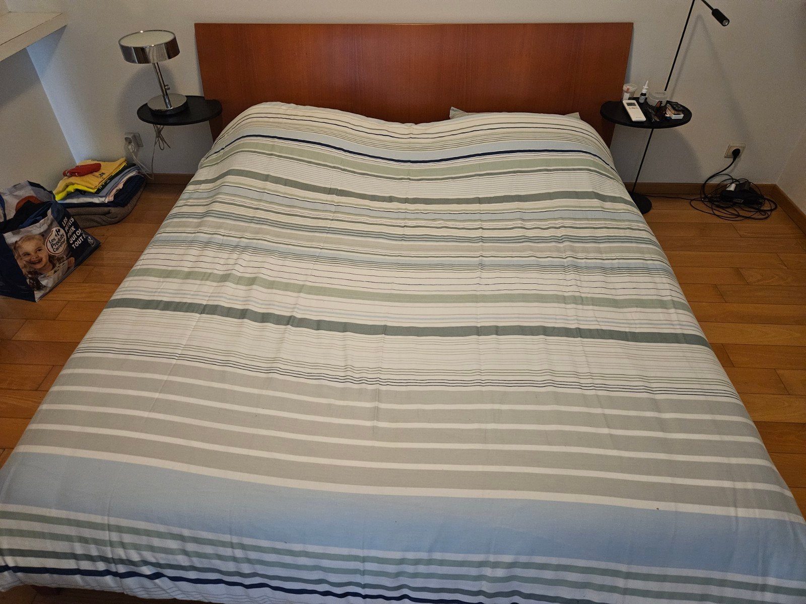 Houten bed op latten met matrassen 180x200, Huis en Inrichting, Slaapkamer | Complete slaapkamers, Ophalen, Gebruikt, Tweepersoons
