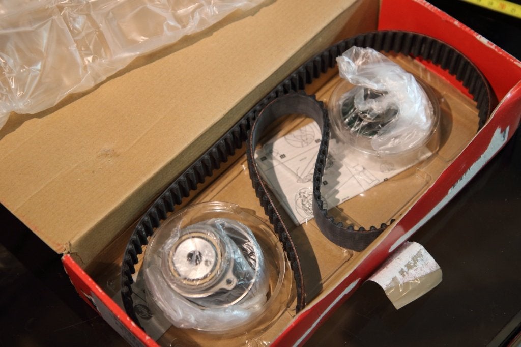 Distributieriem+lager+klepdekselpakking Mazda 626/Ford/KIA, Ophalen of Verzenden, Nieuw, Ford